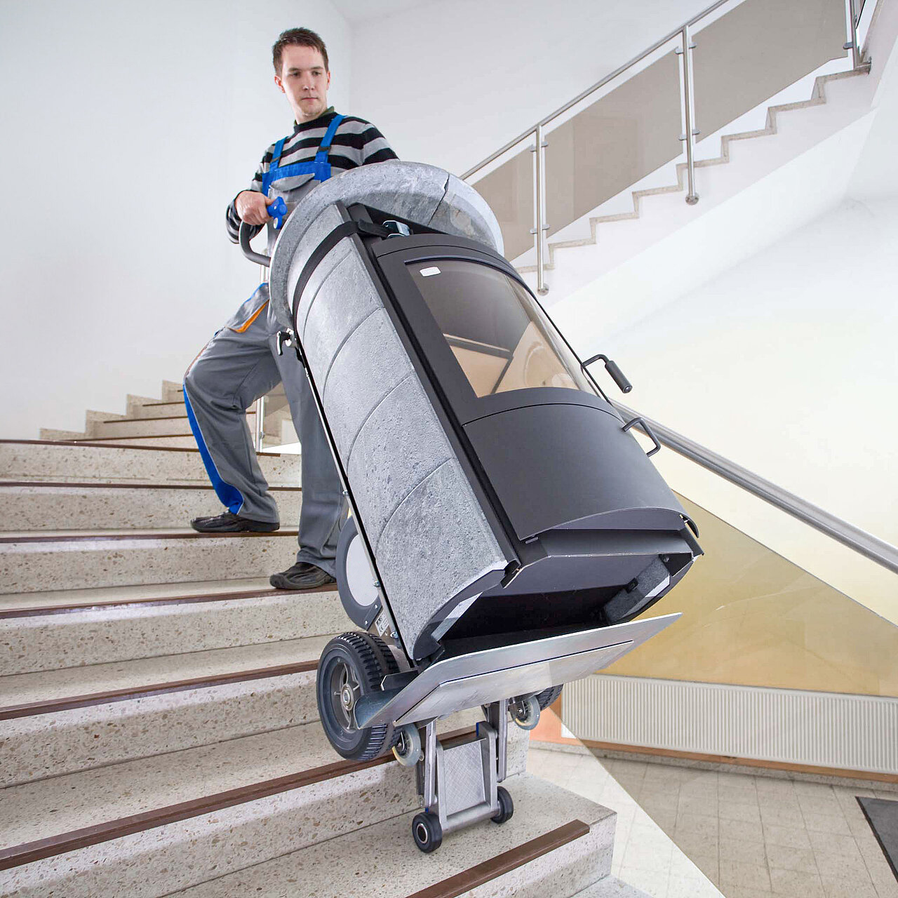 Carrello Scale: Trasportare Stufe e Caminetti in Sicurezza
