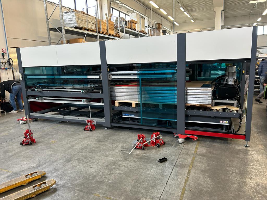 trasloco macchinario industriale pesante con martinetti idraulici trasloco macchinario industriale pesante con martinetti idraulici