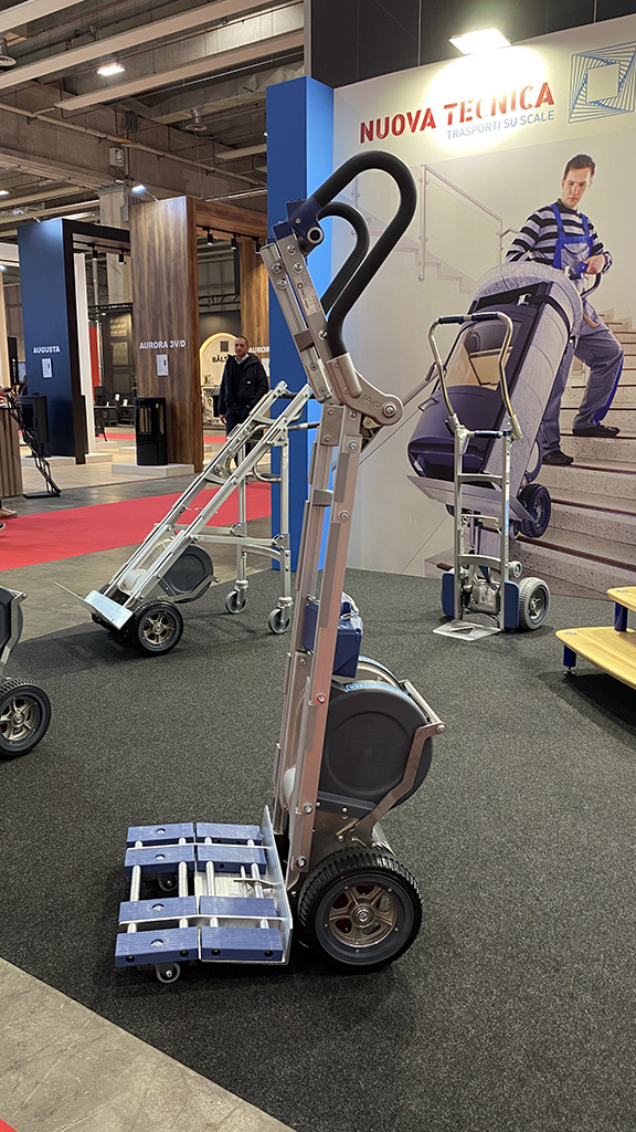 carrello saliscale elettrico Platinum 360F con piastra