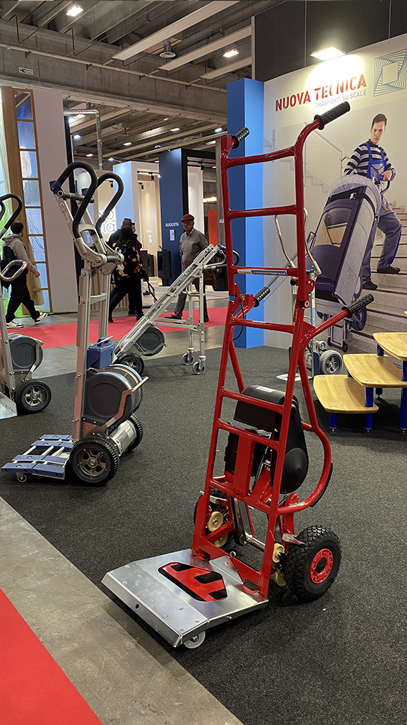 carrello saliscale elettrico Red 310 trasporto serramenti infissi